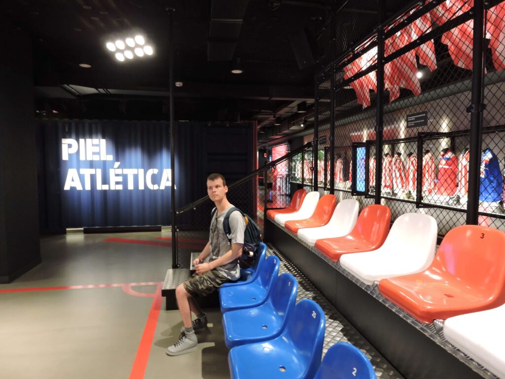 Atletico - krzesełka w muzeum