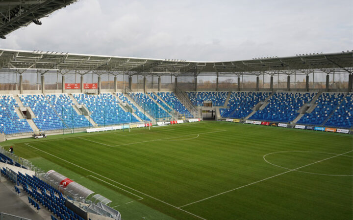 stadion płock - zdjęcie główne