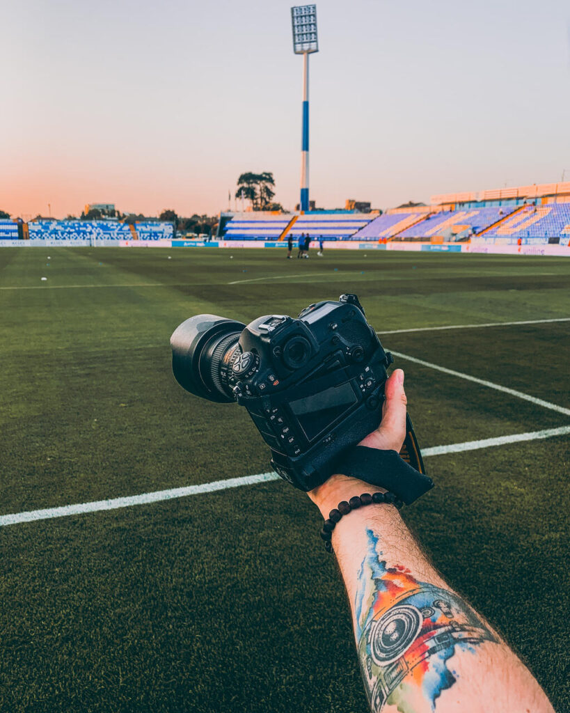 Jacek Prondzynski podczas meczu piłkarskiego