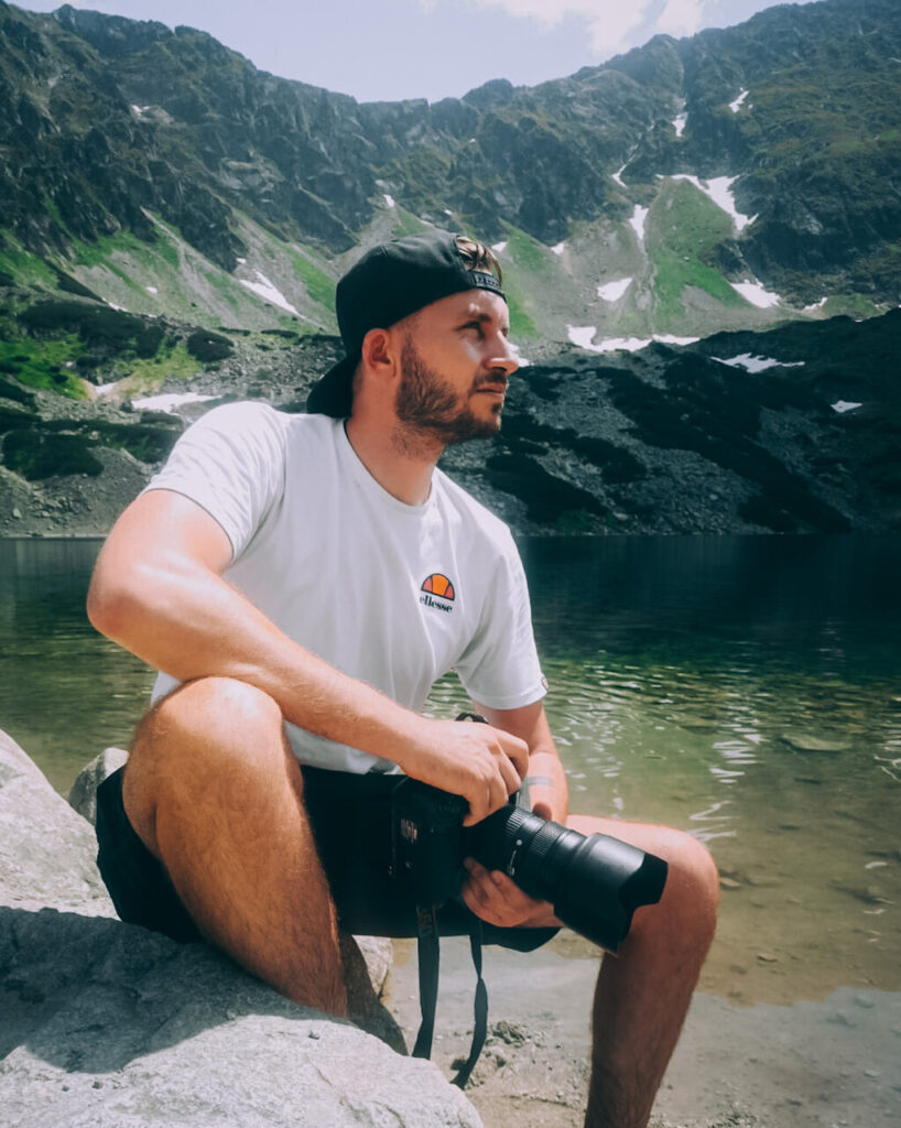 Sesja fotograficzna podczas obozu sportowego