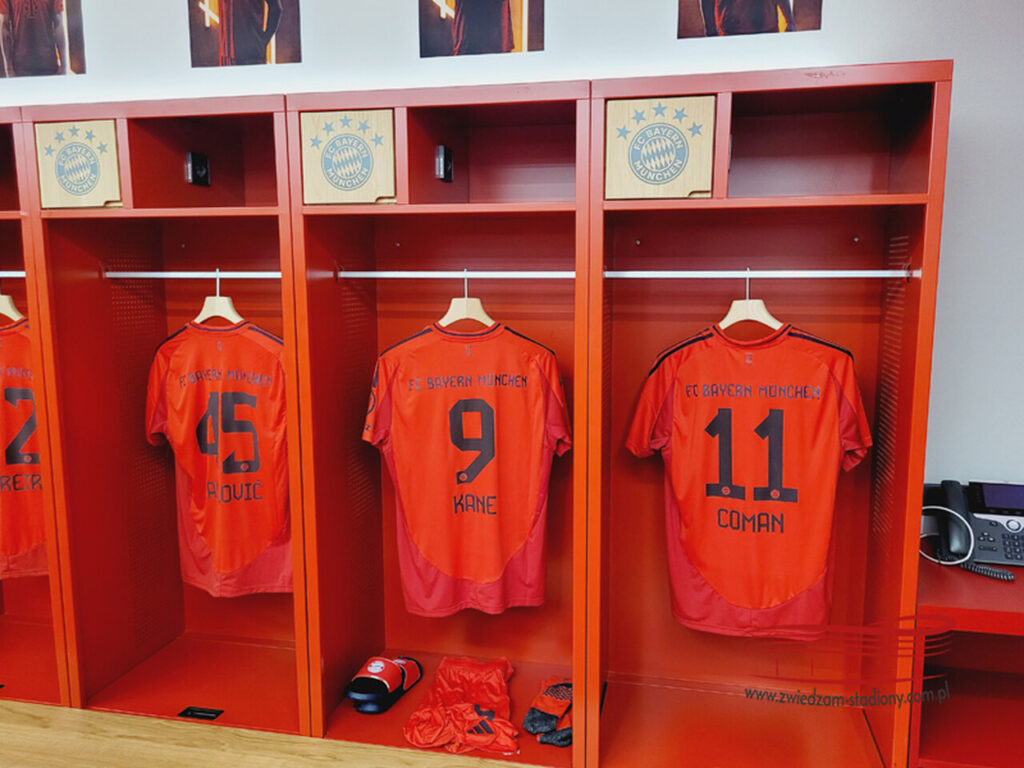 Koszulki w szatni Bayernu Monachium